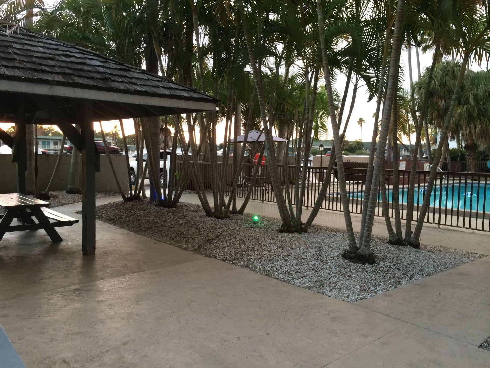Lantern Inn & Suites - Sarasota Eksteriør bilde