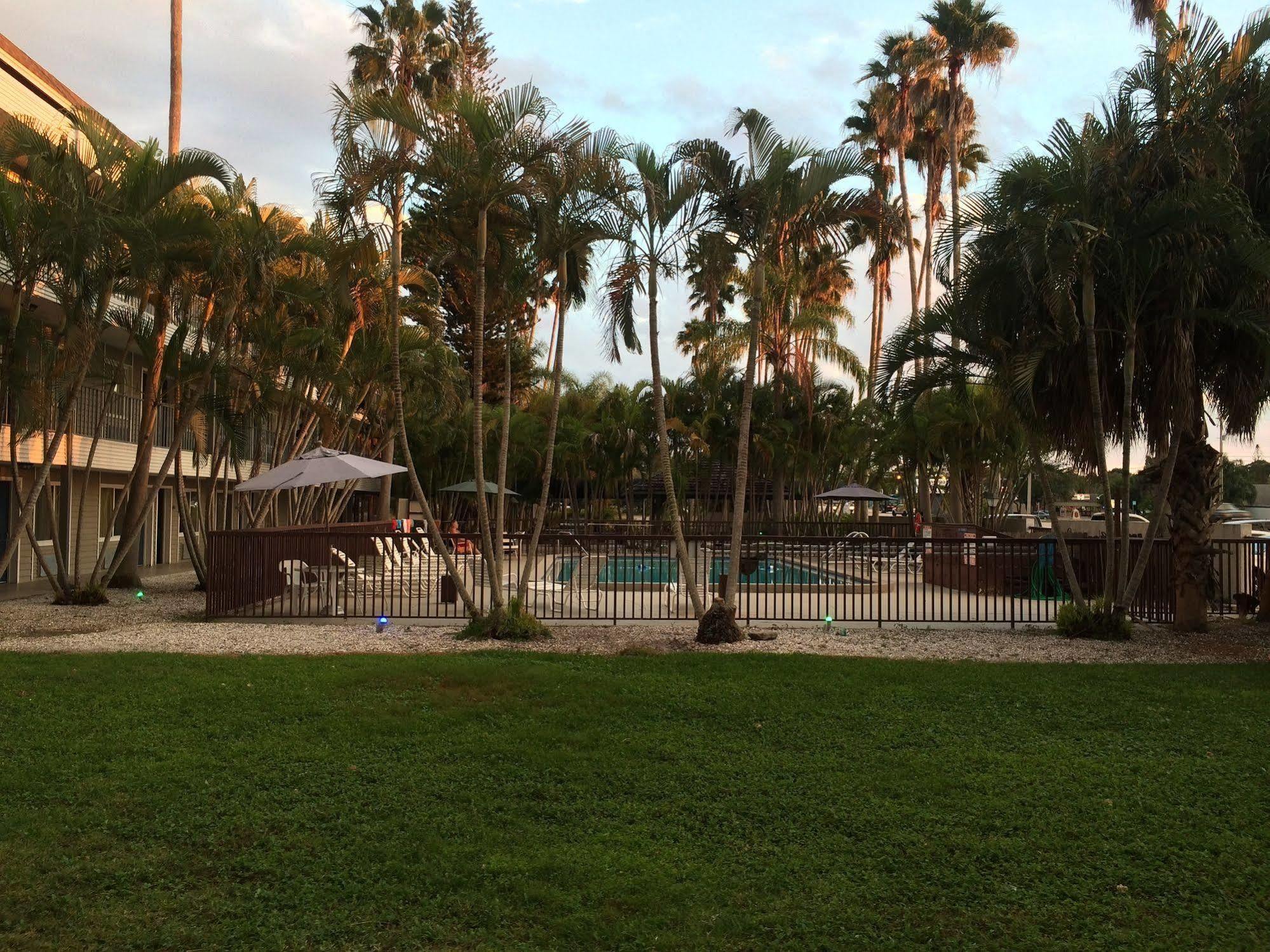 Lantern Inn & Suites - Sarasota Eksteriør bilde