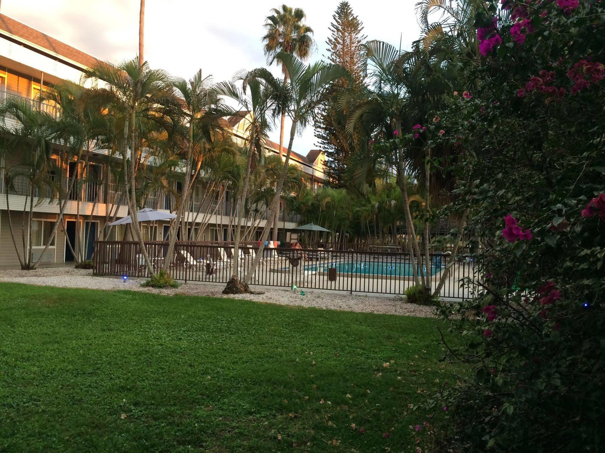 Lantern Inn & Suites - Sarasota Eksteriør bilde